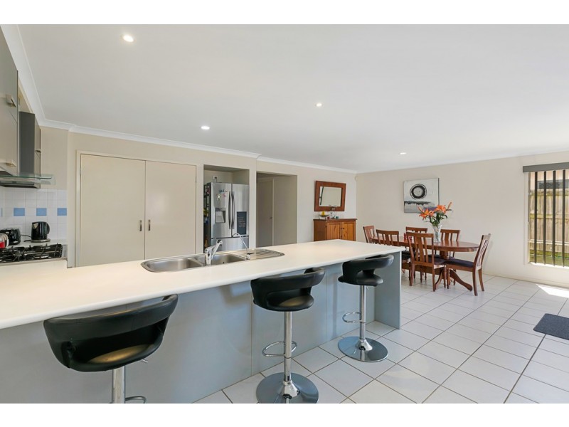 44 Williams Street, Wakerley QLD 4154