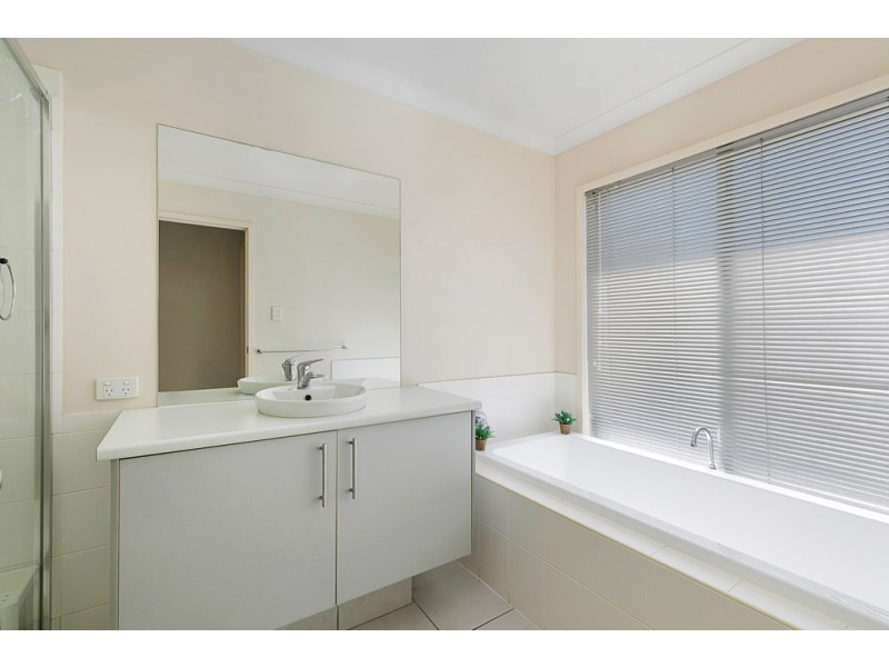 44 Williams Street, Wakerley QLD 4154