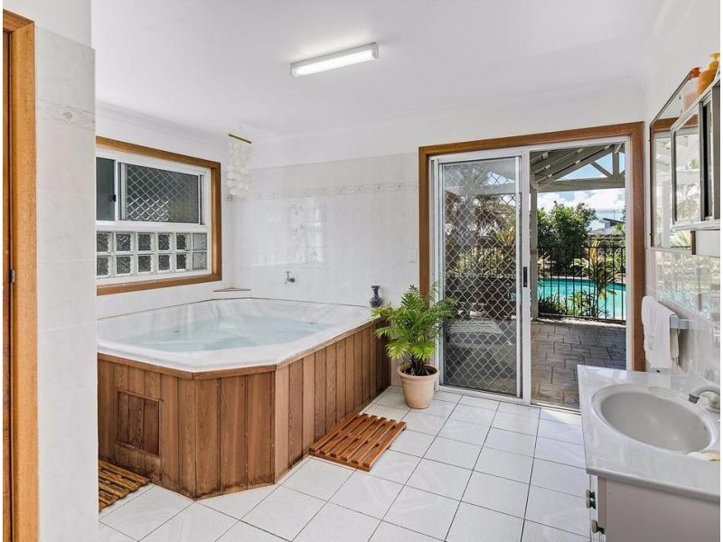 260 Bloomfield Street, Cleveland QLD 4163