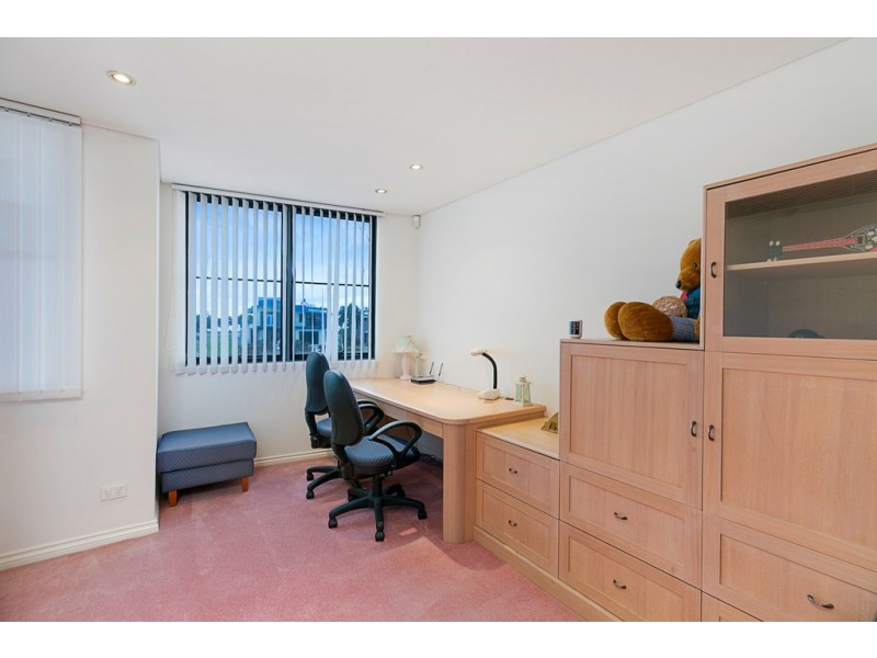 21 Plymouth Court, Raby Bay QLD 4163