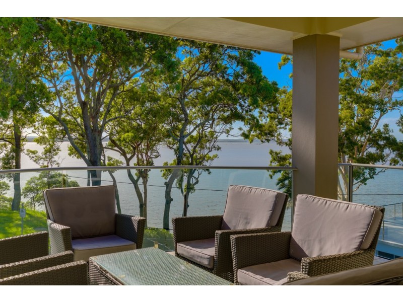 21 Gray Street, Redland Bay QLD 4165