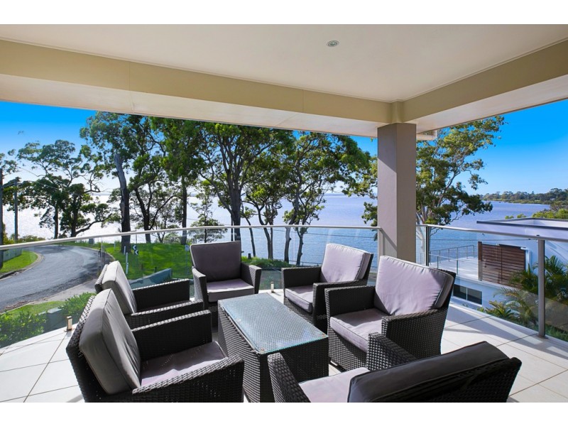 21 Gray Street, Redland Bay QLD 4165