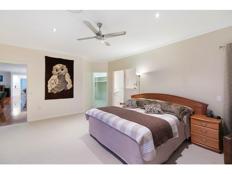 21 Gray Street, Redland Bay QLD 4165