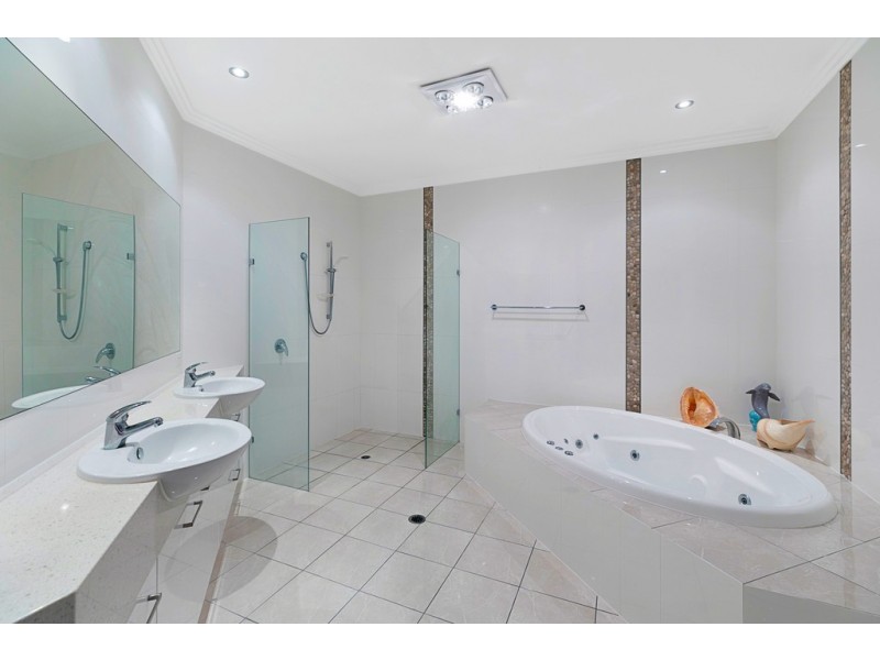 21 Gray Street, Redland Bay QLD 4165