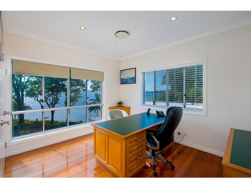 21 Gray Street, Redland Bay QLD 4165