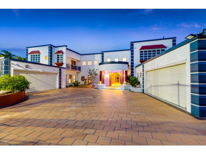 11 Grenoble Place, Raby Bay QLD 4163