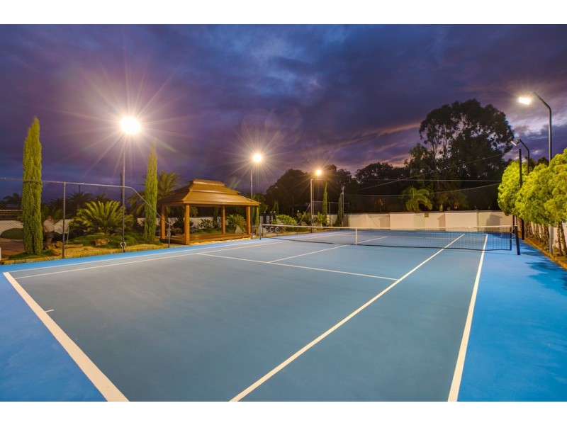 11 Grenoble Place, Raby Bay QLD 4163