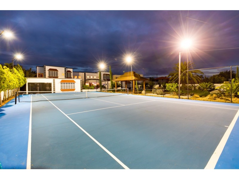 11 Grenoble Place, Raby Bay QLD 4163