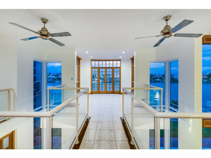 11 Grenoble Place, Raby Bay QLD 4163