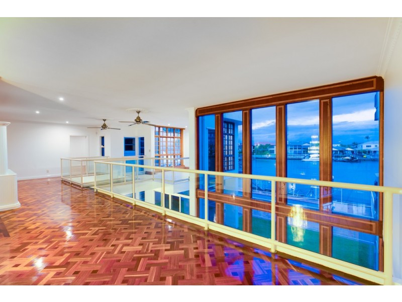 11 Grenoble Place, Raby Bay QLD 4163