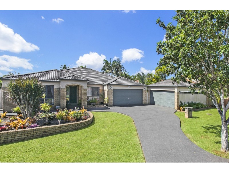 12 Hilary Avenue, Redland Bay QLD 4165