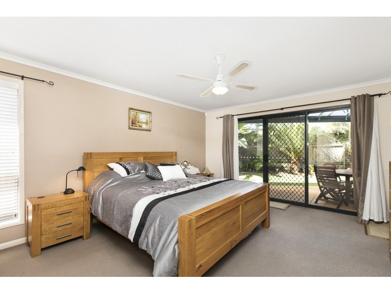 12 Hilary Avenue, Redland Bay QLD 4165