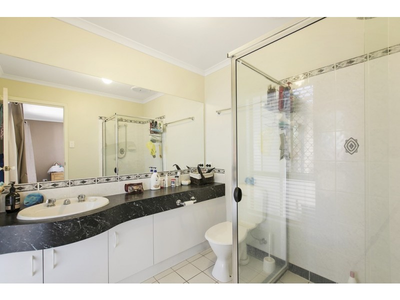 12 Hilary Avenue, Redland Bay QLD 4165