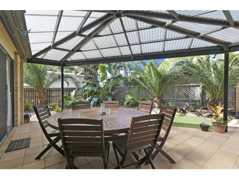 12 Hilary Avenue, Redland Bay QLD 4165