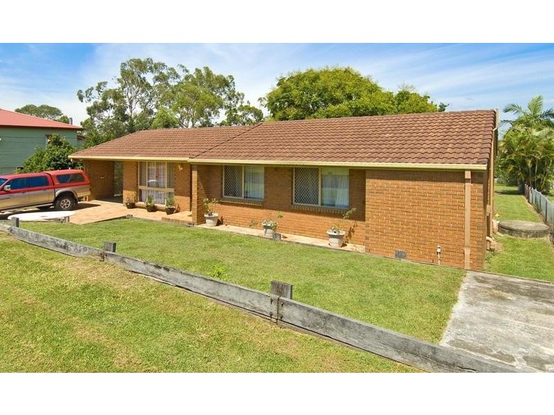 313 Redland Bay Road, Capalaba QLD 4157