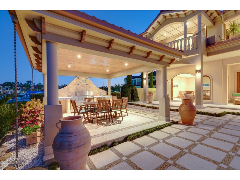 24 Cayman Crescent, Raby Bay QLD 4163