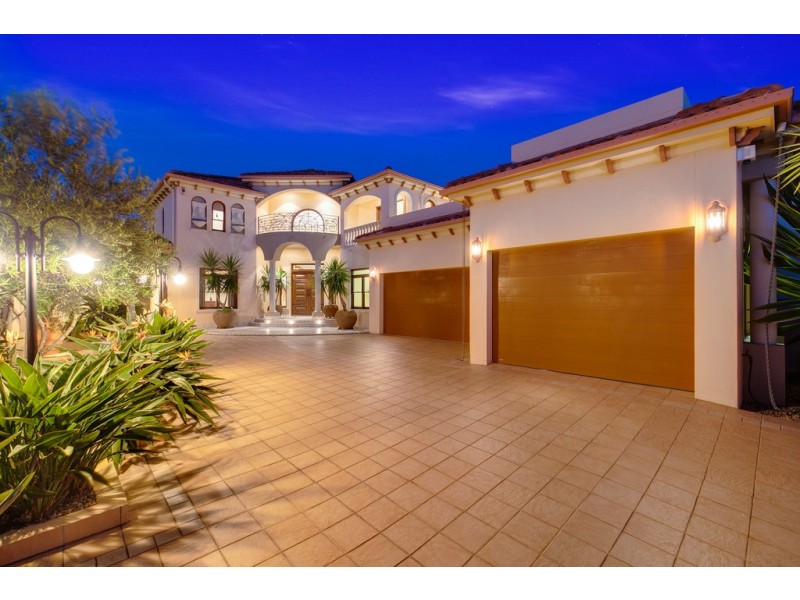 24 Cayman Crescent, Raby Bay QLD 4163