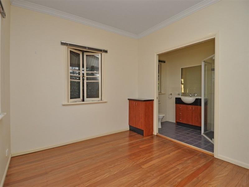 42 Boundary Road, Camp Hill QLD 4152