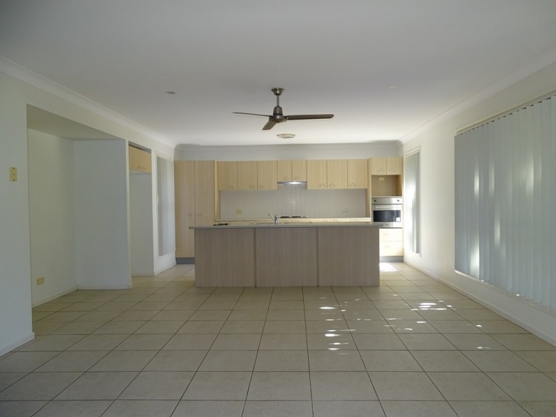 9 Turquoise Street, Redland Bay QLD 4165