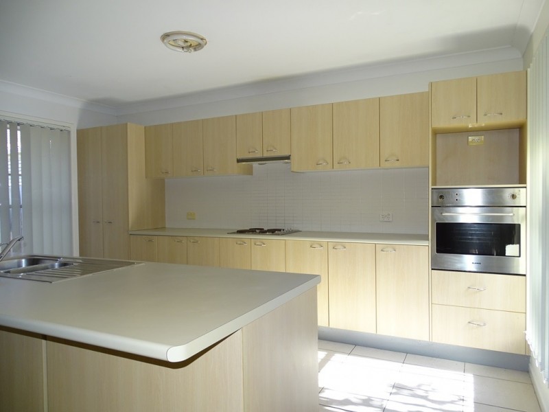 9 Turquoise Street, Redland Bay QLD 4165