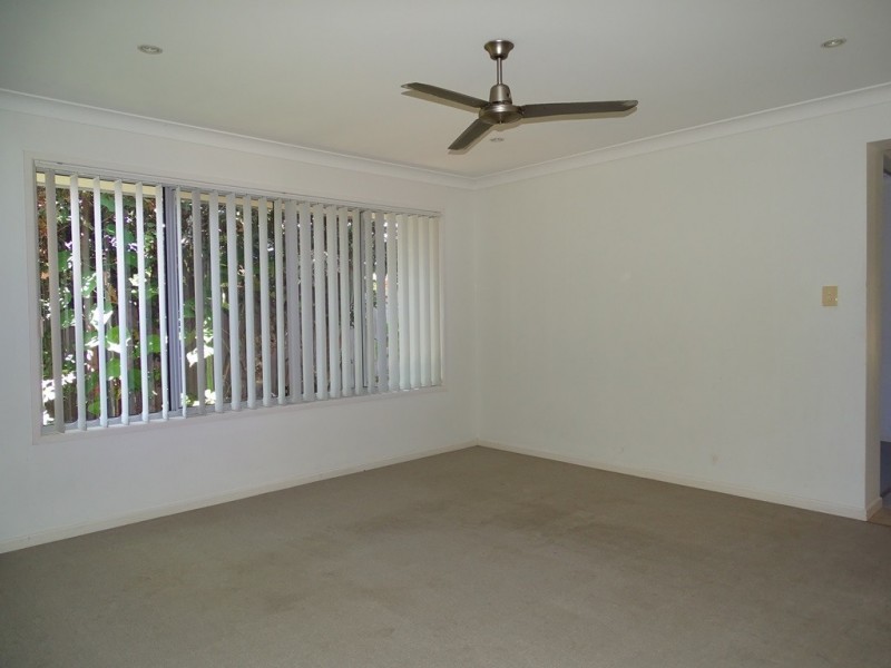 9 Turquoise Street, Redland Bay QLD 4165
