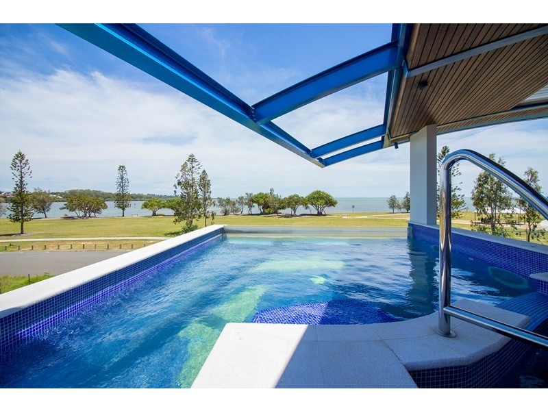 17 Portsmouth Place, Raby Bay QLD 4163