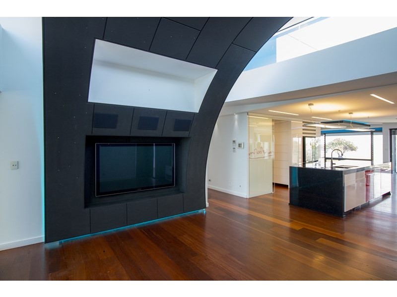 17 Portsmouth Place, Raby Bay QLD 4163