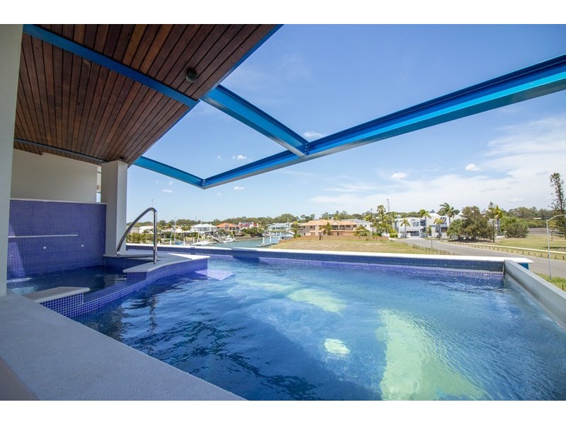 17 Portsmouth Place, Raby Bay QLD 4163