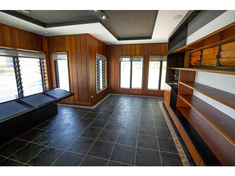 17 Portsmouth Place, Raby Bay QLD 4163