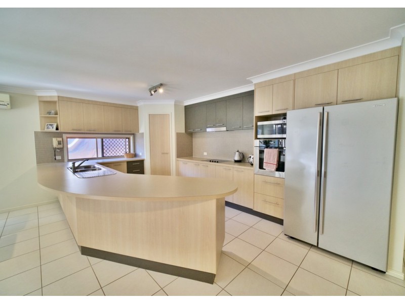 3 Uhlmann Street, Wakerley QLD 4154