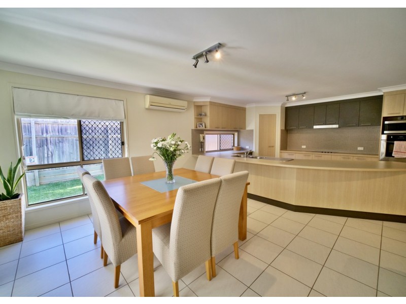 3 Uhlmann Street, Wakerley QLD 4154