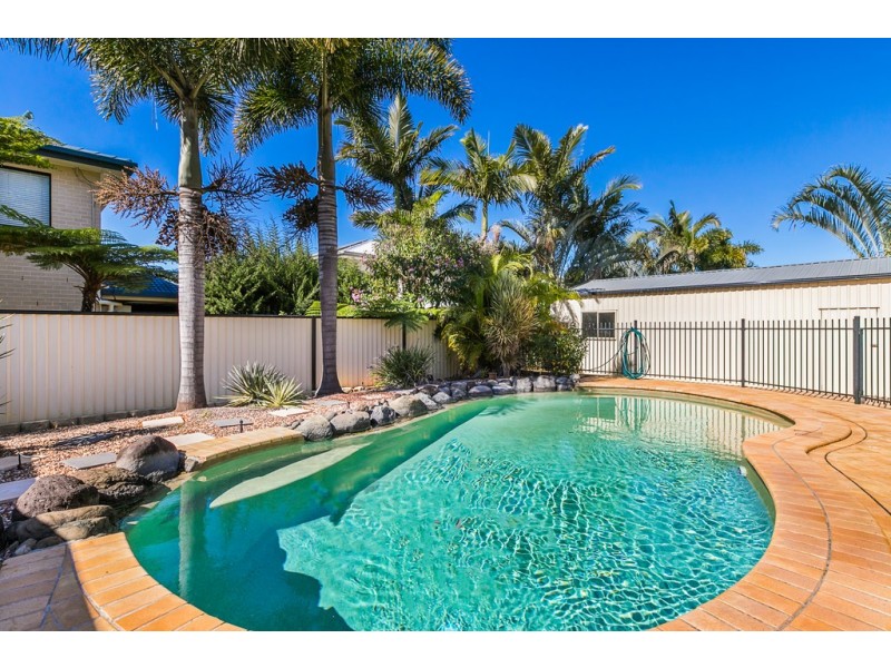 4 Orpheus Place, Redland Bay QLD 4165