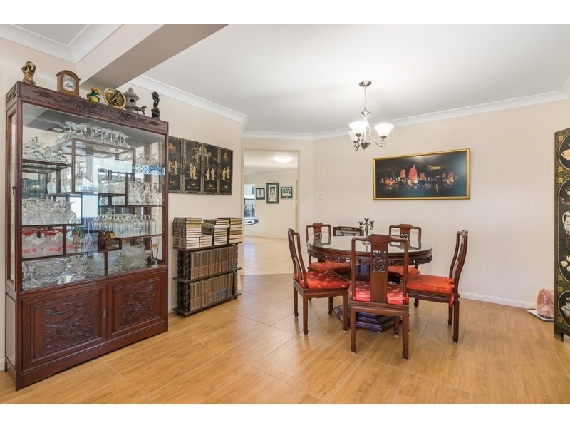 4 Orpheus Place, Redland Bay QLD 4165