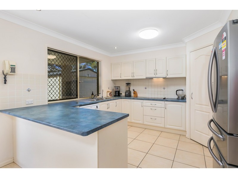 4 Orpheus Place, Redland Bay QLD 4165