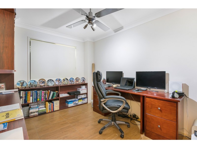 4 Orpheus Place, Redland Bay QLD 4165