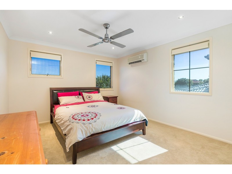 4 Orpheus Place, Redland Bay QLD 4165