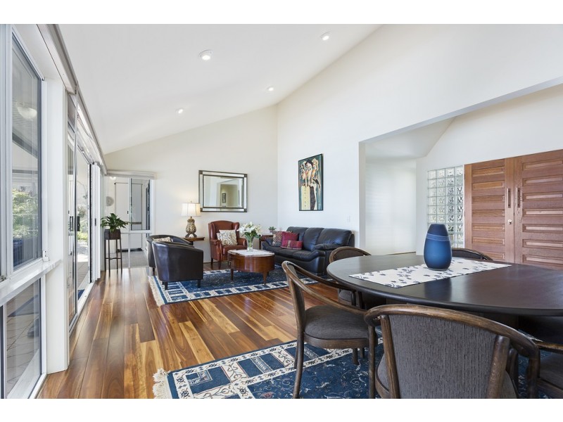 27 Seahaven Court, Raby Bay QLD 4163