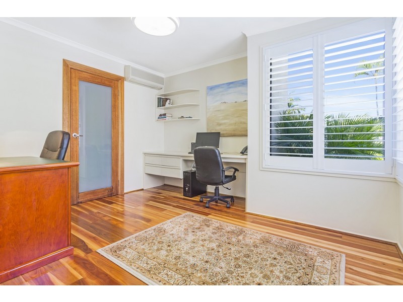 27 Seahaven Court, Raby Bay QLD 4163