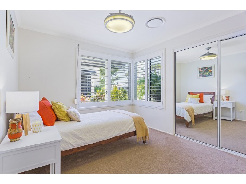 27 Seahaven Court, Raby Bay QLD 4163