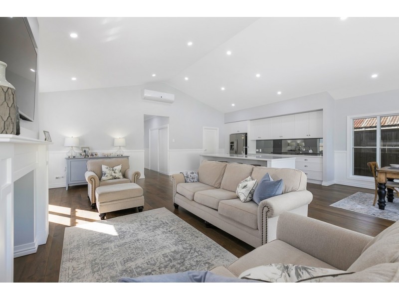 15 Russell Street, Cleveland QLD 4163