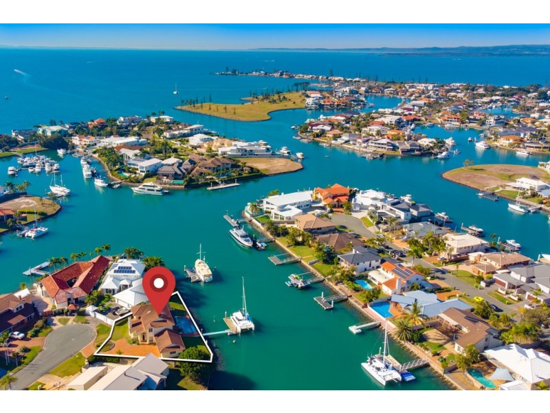 18 Captains Court, Raby Bay QLD 4163