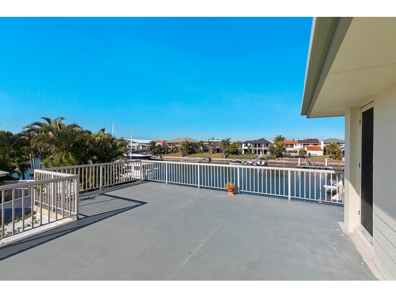 18 Captains Court, Raby Bay QLD 4163