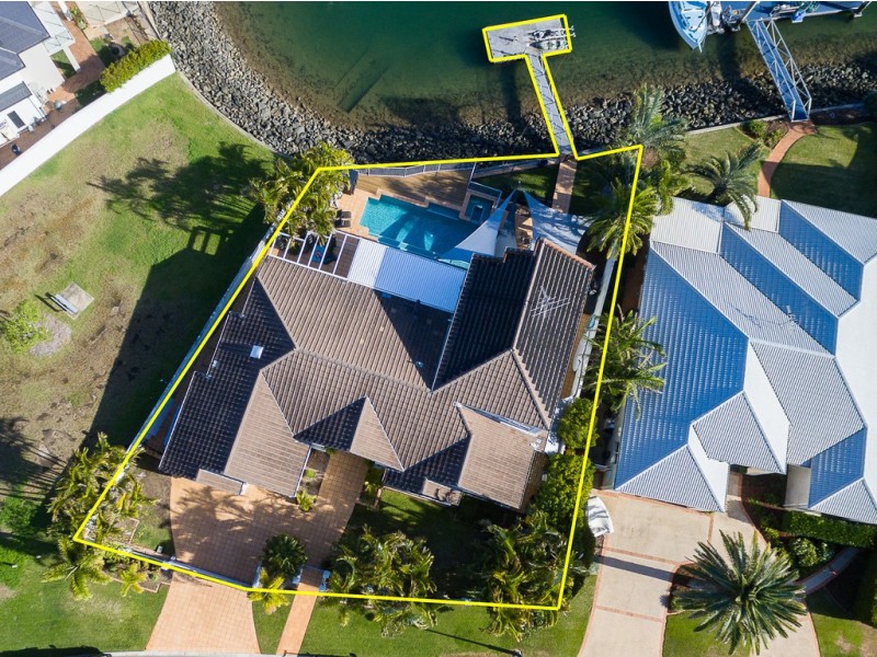 4 Raby Bay Boulevard, Raby Bay QLD 4163