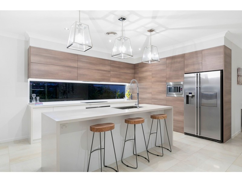8 Marram Court, Raby Bay QLD 4163