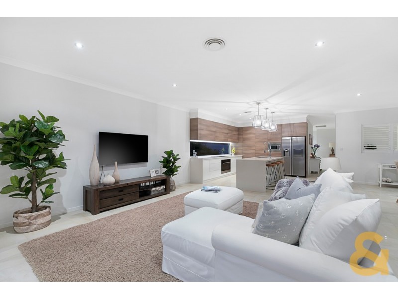 8 Marram Court, Raby Bay QLD 4163