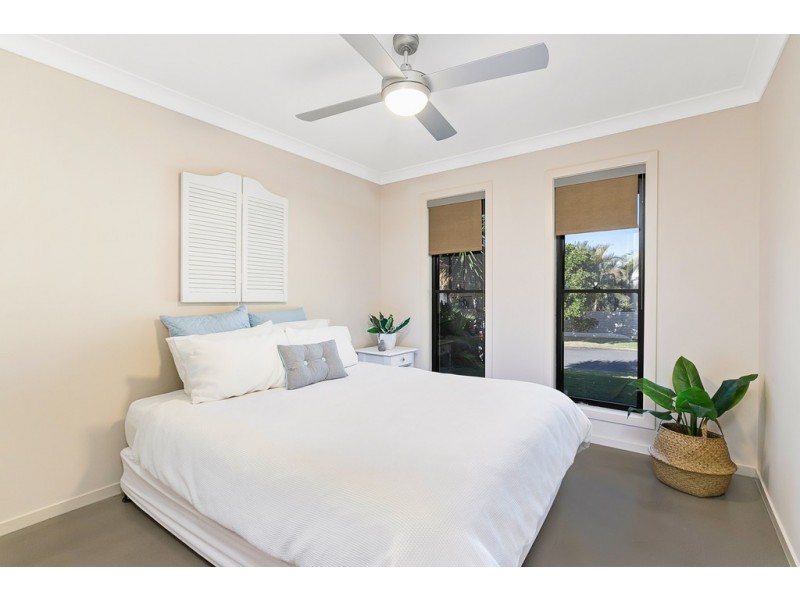 72 Denham Boulevard, Redland Bay QLD 4165