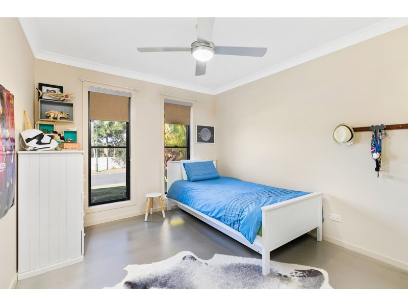 72 Denham Boulevard, Redland Bay QLD 4165