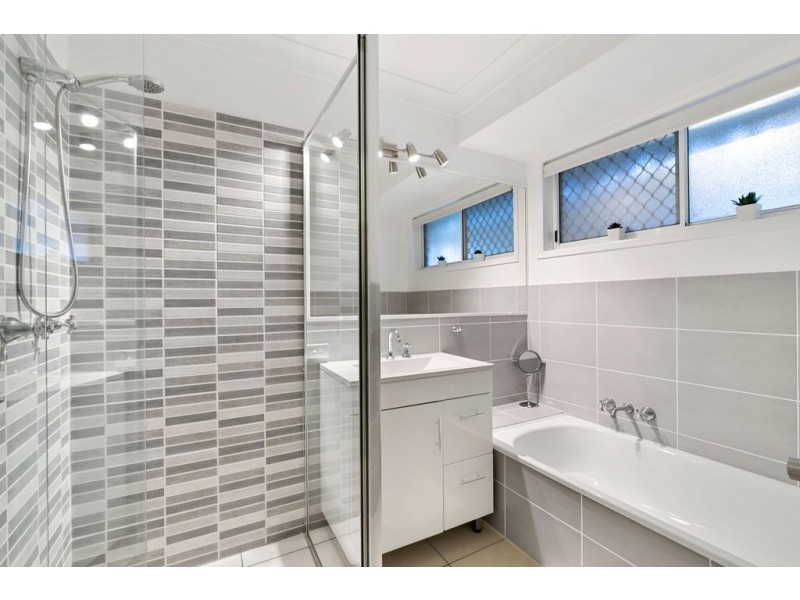 5 Wallace Street, Wellington Point QLD 4160