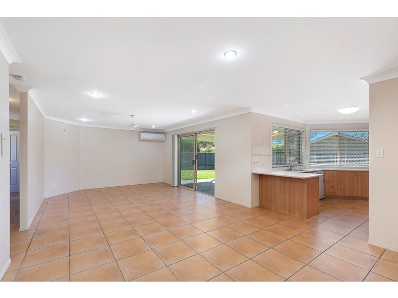 3 Spike Street, Redland Bay QLD 4165