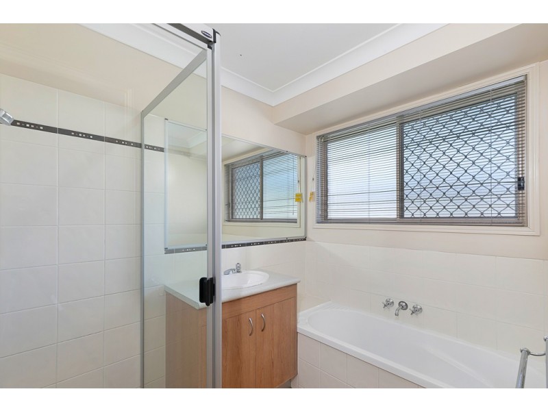 3 Spike Street, Redland Bay QLD 4165